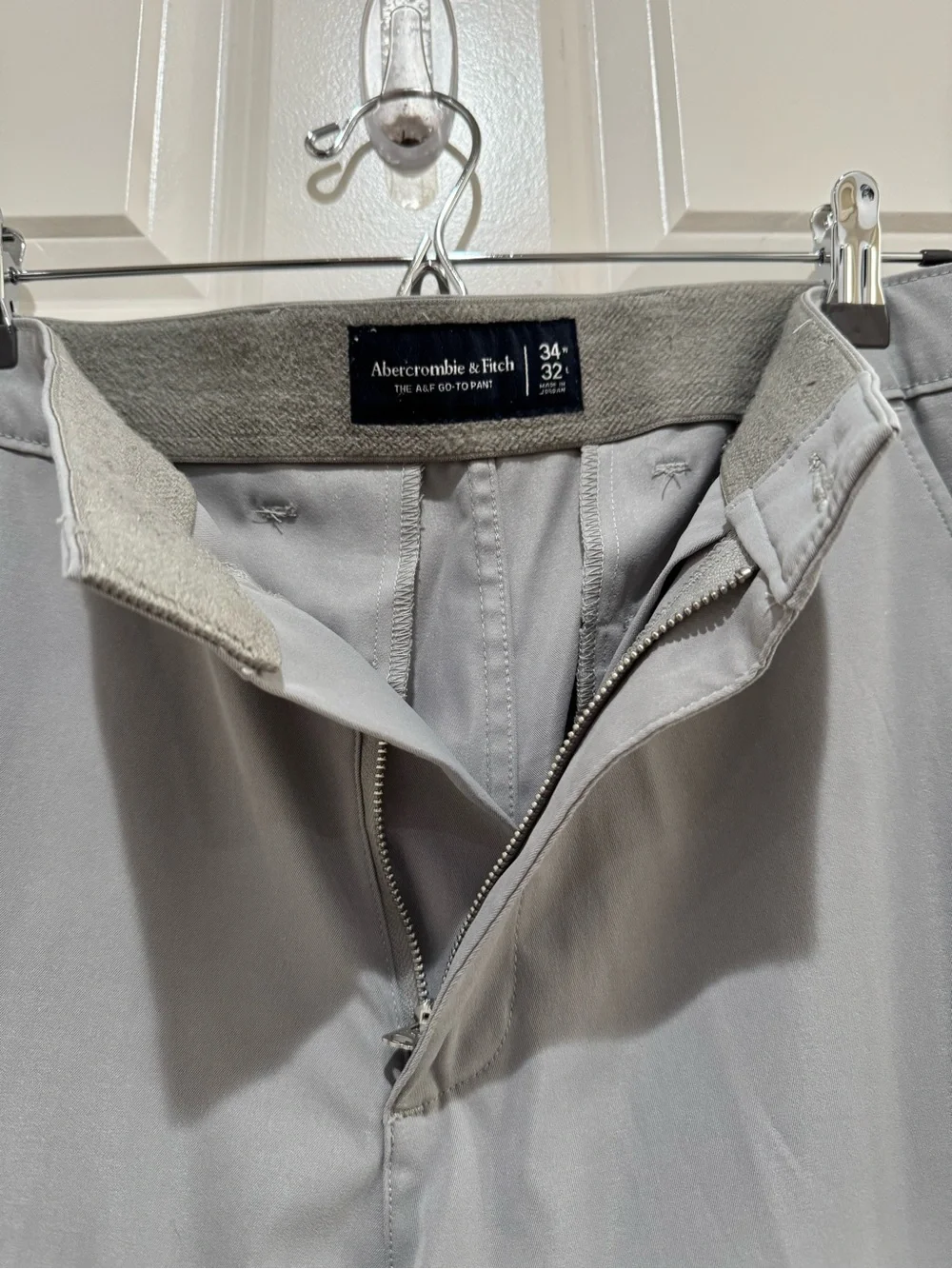 Abercrombie & Fitch Men's Gray Casual Chino Pants 100% Polyester Size 34x32